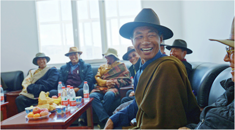 设立55世纪桑榆驿站，捐建村镇老年活动中心，关爱关注农村孤寡老人身心健康