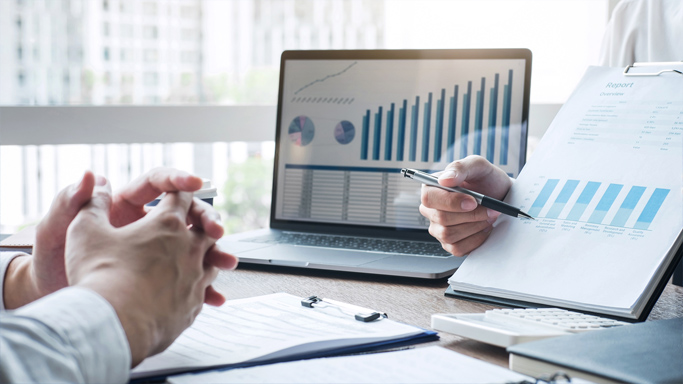 公司对腐败、贿赂等违反商业道德的行为保持“零容忍”态度，设立集团一级部门——审计督察部，独立开展公司审计和监察工作，审计督察部每季度向董事会下设的审计委员会汇报反腐败工作，确保公司业务合规、有序、高效运行。公司持续完善合规管理体系，发布《合规行为准则》，从持续提升公司治理、依法保障员工权益、诚信开展商业活动、积极履行社会责任四大方面进行细化，明确公司合规立。岢鼍咛逍卸。2024年，公司通过ISO 37301合规管理体系认证，在数据安全与隐私保护方面，公司通过ISO 27001信息安全管理体系及ISO 27701隐私信息管理体系双重认证，持续保障员工和合作伙伴的信息安全。